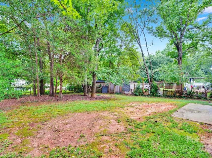 6648 Pinta Court, Charlotte, NC 28227.  MLS# CAR4293720, YatesRealty ID 33329. Backyard