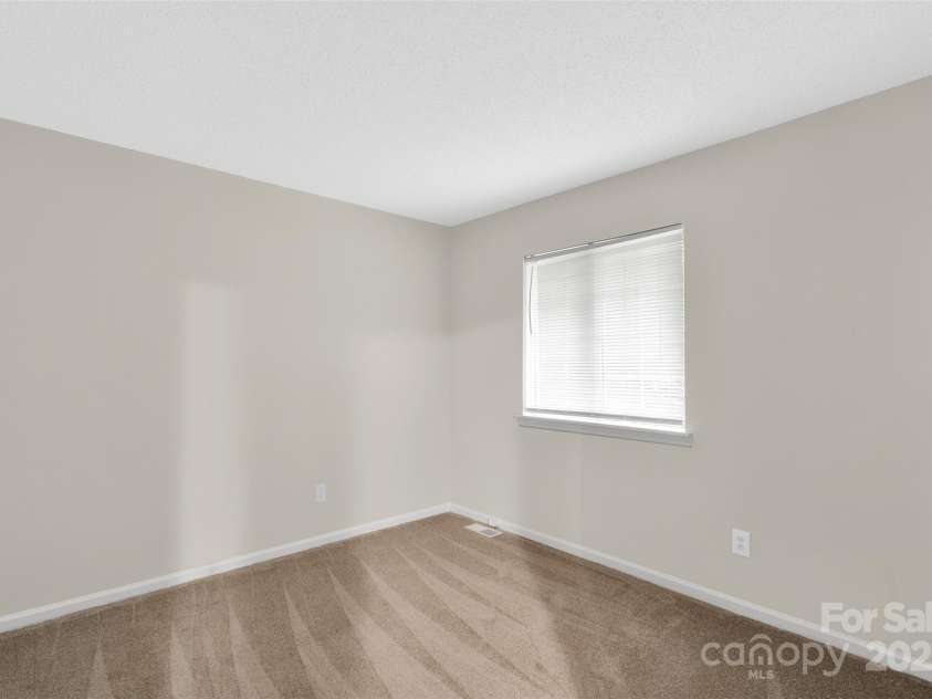 6648 Pinta Court, Charlotte, NC 28227.  MLS# CAR4293720, YatesRealty ID 33329. Bedroom 3