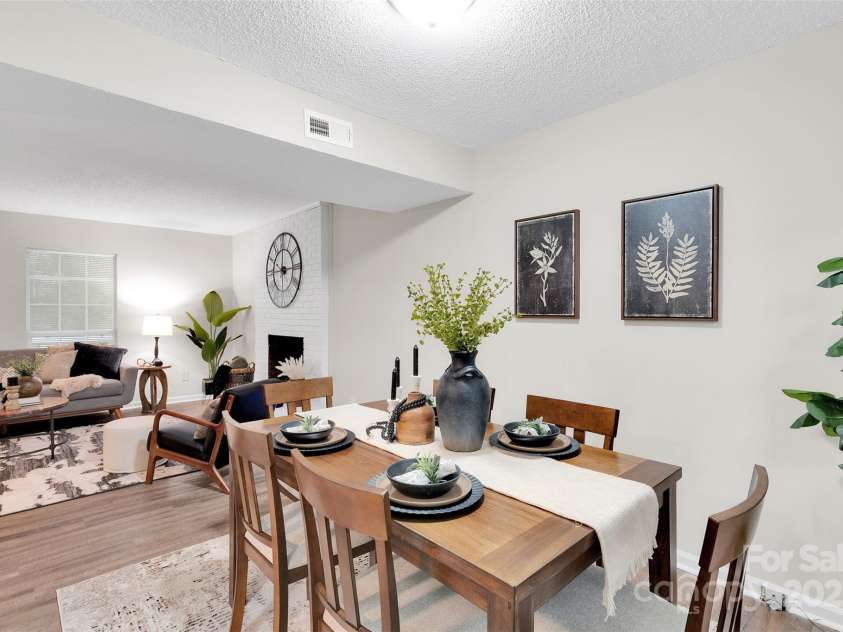 6648 Pinta Court, Charlotte, NC 28227.  MLS# CAR4293720, YatesRealty ID 33329. Dining Room