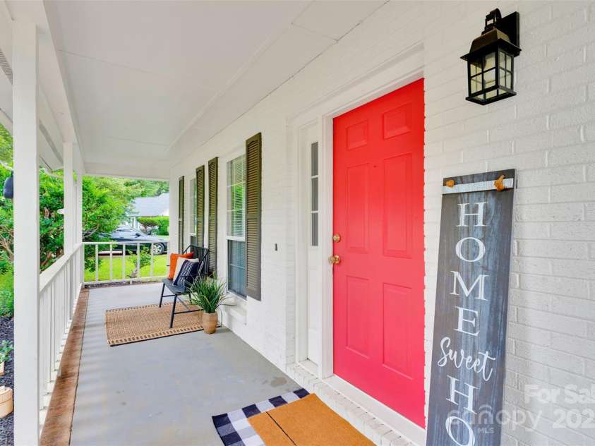 6648 Pinta Court, Charlotte, NC 28227.  MLS# CAR4293720, YatesRealty ID 33329. Large, Welcoming Front Porch!