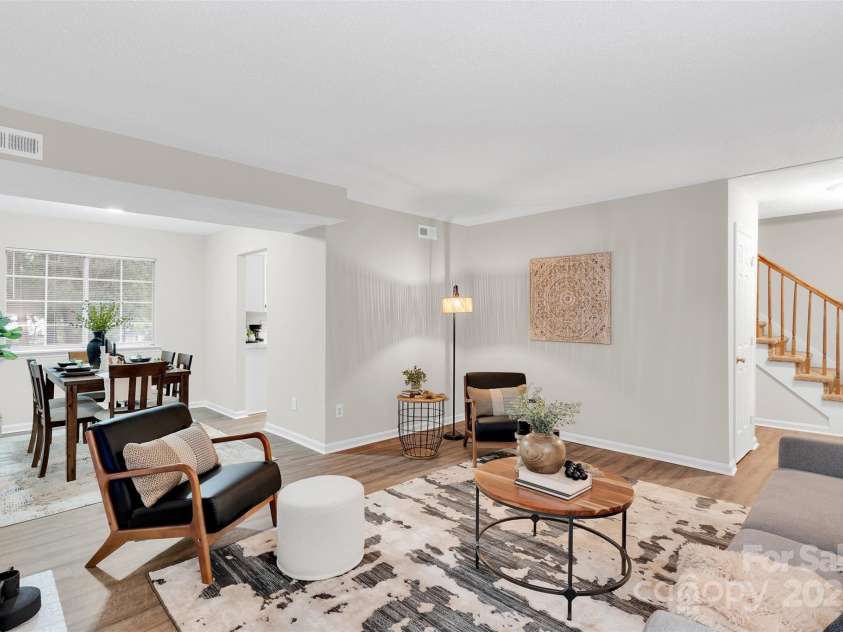 6648 Pinta Court, Charlotte, NC 28227.  MLS# CAR4293720, YatesRealty ID 33329. Living Room