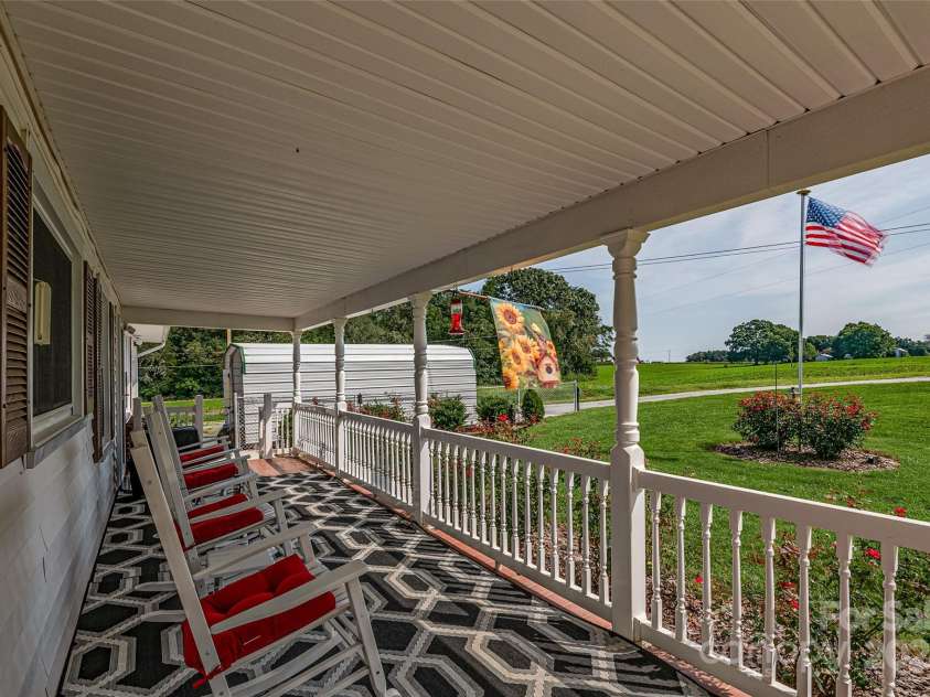 148 Hudson Lane, Statesville, NC 28625.  MLS# CAR4171535, YatesRealty ID 3333. 