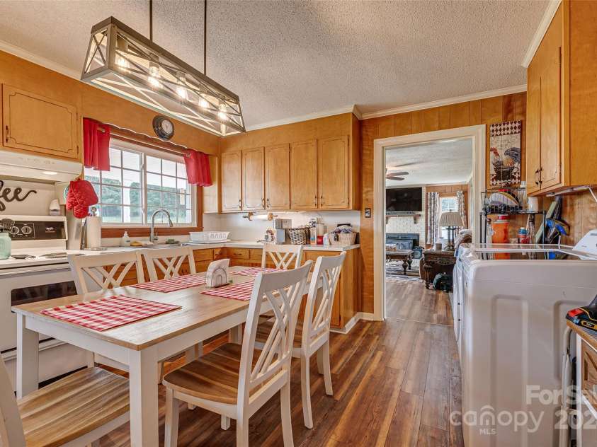 148 Hudson Lane, Statesville, NC 28625.  MLS# CAR4171535, YatesRealty ID 3333. 