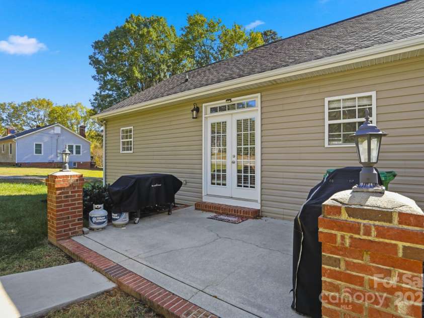 213 Carrie Drive, Oakboro, NC 28129.  MLS# CAR4307483, YatesRealty ID 3333. 