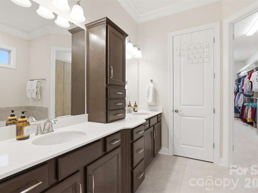 5701 Regal Way, Indian Land, SC 29707.  MLS# CAR4382841, YatesRealty ID 33330. Main bathroom