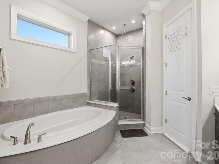 5701 Regal Way, Indian Land, SC 29707.  MLS# CAR4382841, YatesRealty ID 33330. Main bathroom