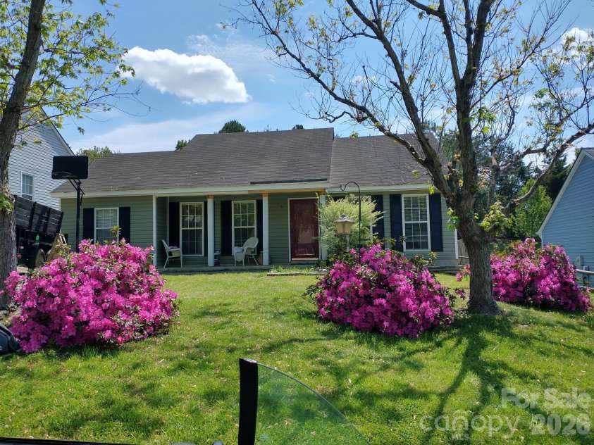 14019 Eden Court, Pineville, NC 28134.  MLS# CAR4371570, YatesRealty ID 33331. 