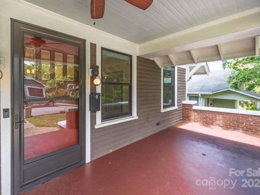 38 Austin Avenue, Asheville, NC 28801.  MLS# CAR4293035, YatesRealty ID 33331. Covered entry with ceiling fan