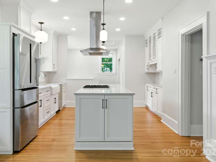 38 Austin Avenue, Asheville, NC 28801.  MLS# CAR4293035, YatesRealty ID 33331. Custom cabinets are solid wood