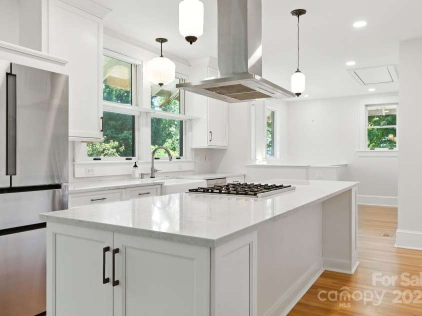 38 Austin Avenue, Asheville, NC 28801.  MLS# CAR4293035, YatesRealty ID 33331. Kitchen remodel features Bosch 800 series stainless appliances
