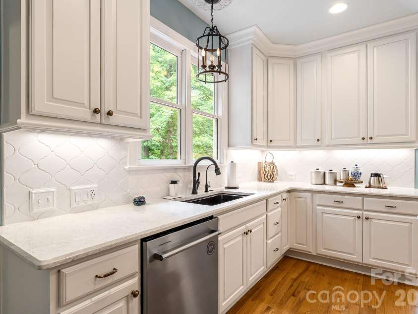 1209 High Brook Drive, Waxhaw, NC 28173.  MLS# CAR4388462, YatesRealty ID 33332. 