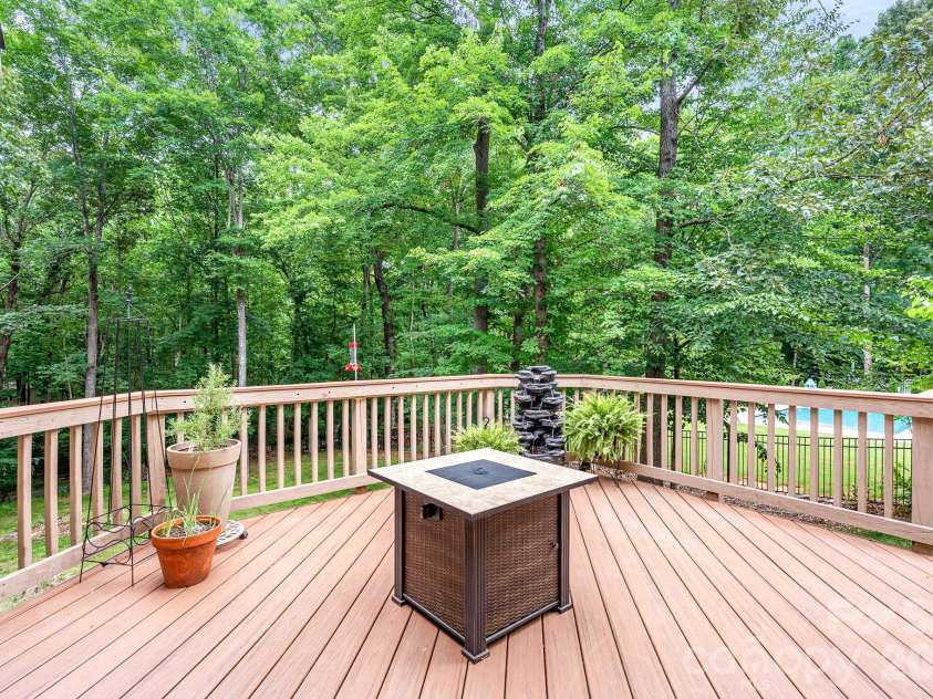 1209 High Brook Drive, Waxhaw, NC 28173.  MLS# CAR4388462, YatesRealty ID 33332. 