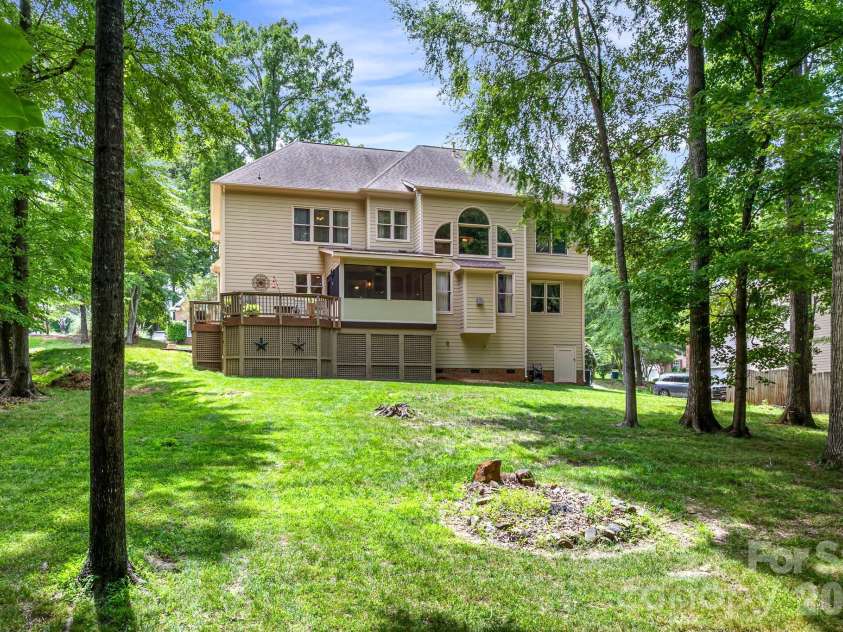 1209 High Brook Drive, Waxhaw, NC 28173.  MLS# CAR4388462, YatesRealty ID 33332. 