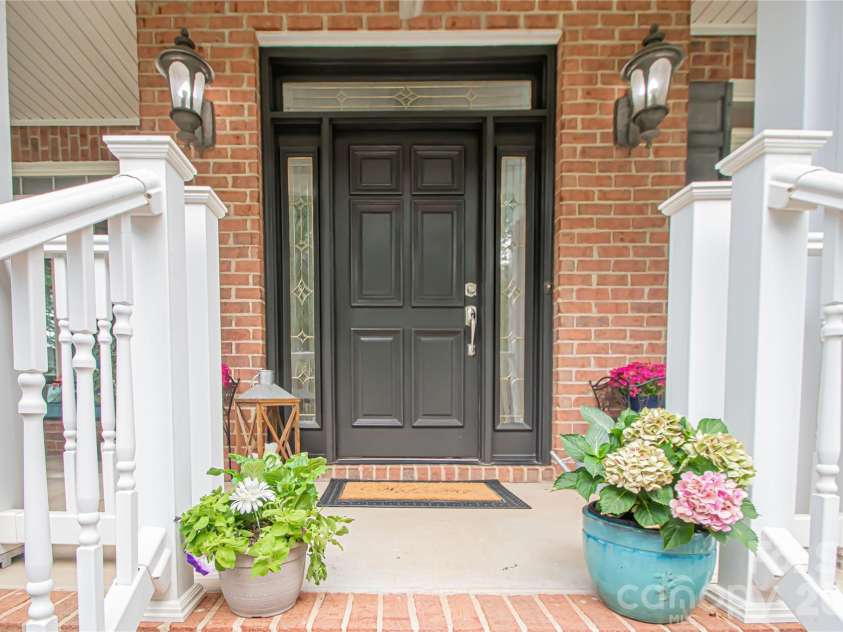 1015 Estate Lane, Matthews, NC 28104.  MLS# CAR4388127, YatesRealty ID 33333. 