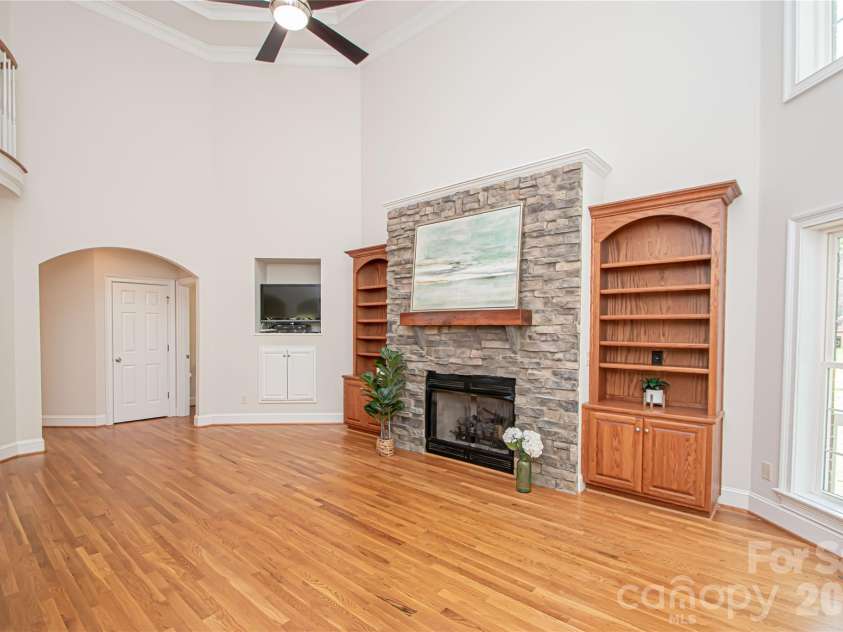 1015 Estate Lane, Matthews, NC 28104.  MLS# CAR4388127, YatesRealty ID 33333. 