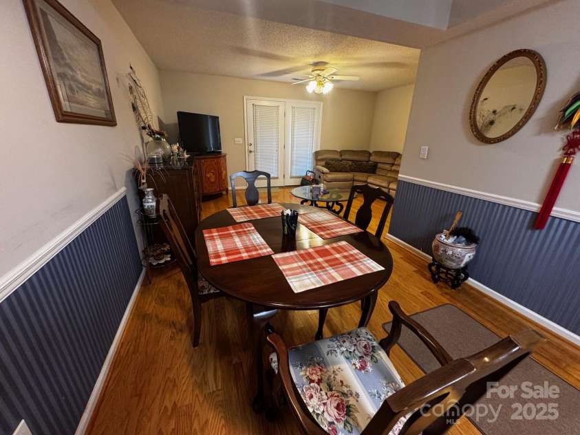 2617 White Oak Ct Extension, Claremont, NC 28610.  MLS# CAR4293632, YatesRealty ID 33333. Dining Area