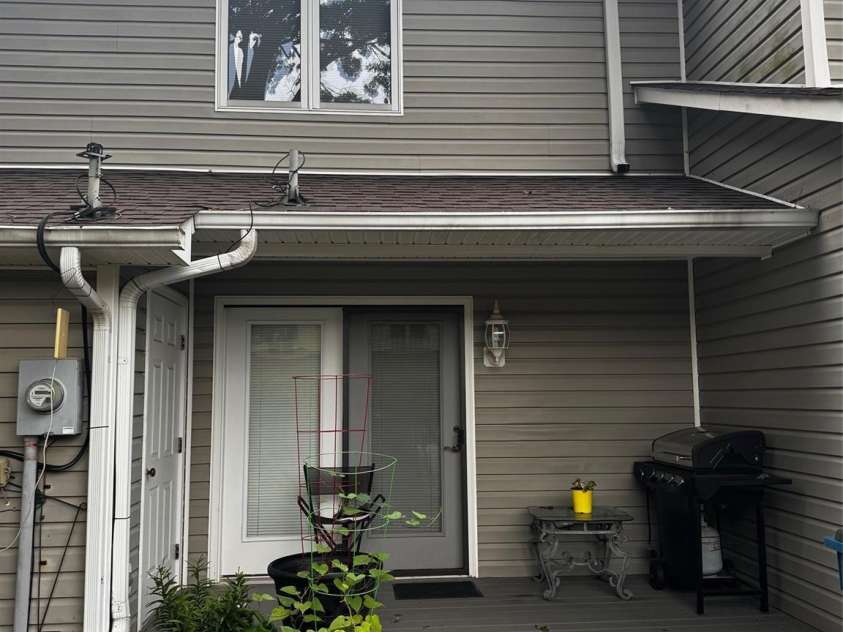 2617 White Oak Ct Extension, Claremont, NC 28610.  MLS# CAR4293632, YatesRealty ID 33333. Private back deck area