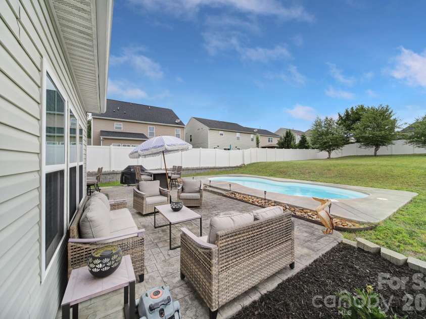3622 Catherine Creek Place, Davidson, NC 28036.  MLS# CAR4389546, YatesRealty ID 33334. 
