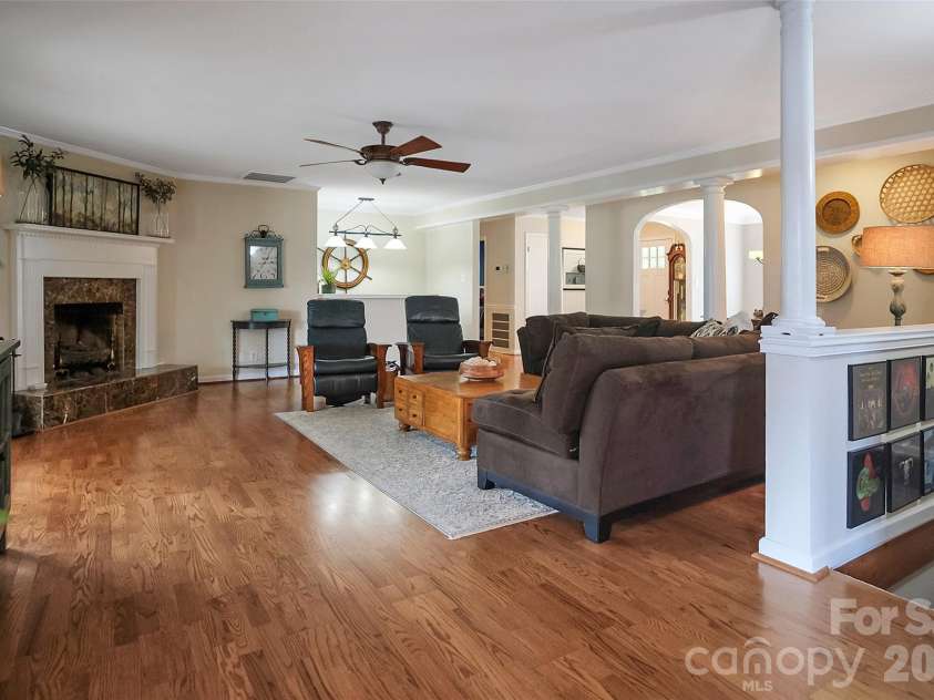 104 Doral Court, Kings Mountain, NC 28086.  MLS# CAR4384221, YatesRealty ID 33336. 
