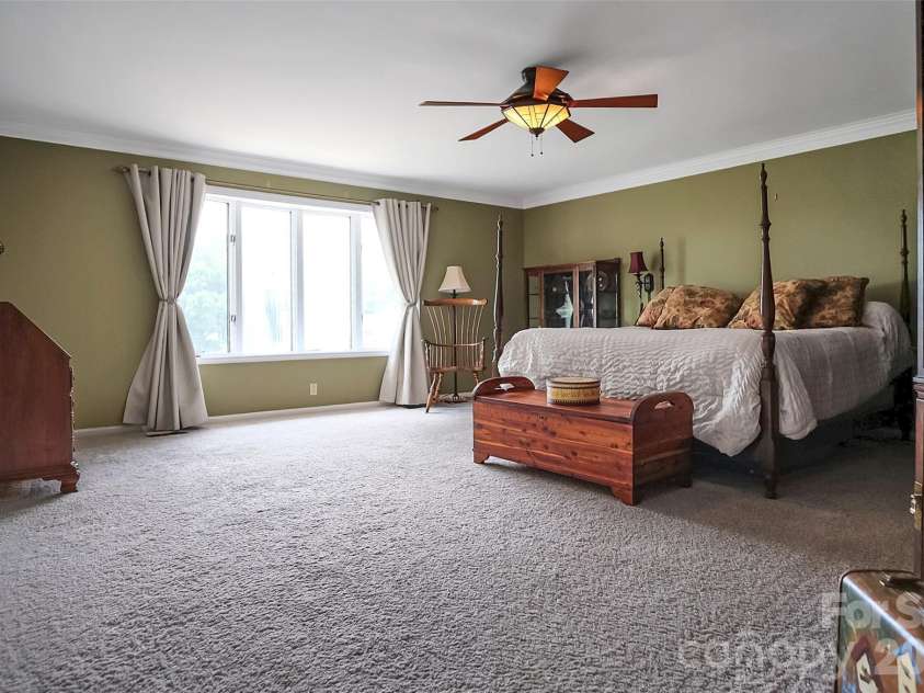 104 Doral Court, Kings Mountain, NC 28086.  MLS# CAR4384221, YatesRealty ID 33336. 