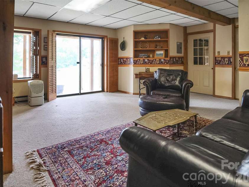 104 Doral Court, Kings Mountain, NC 28086.  MLS# CAR4384221, YatesRealty ID 33336. 