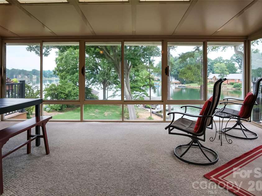 104 Doral Court, Kings Mountain, NC 28086.  MLS# CAR4384221, YatesRealty ID 33336. 
