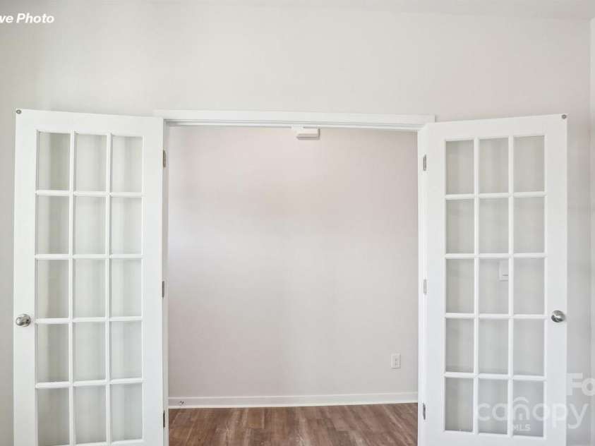 3758 Coleman Drive, Charlotte, NC 28215.  MLS# CAR4294496, YatesRealty ID 33339. 