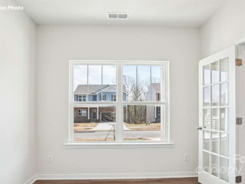 3758 Coleman Drive, Charlotte, NC 28215.  MLS# CAR4294496, YatesRealty ID 33339. 