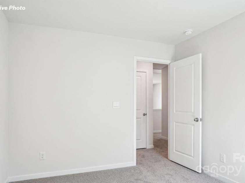 3758 Coleman Drive, Charlotte, NC 28215.  MLS# CAR4294496, YatesRealty ID 33339. 