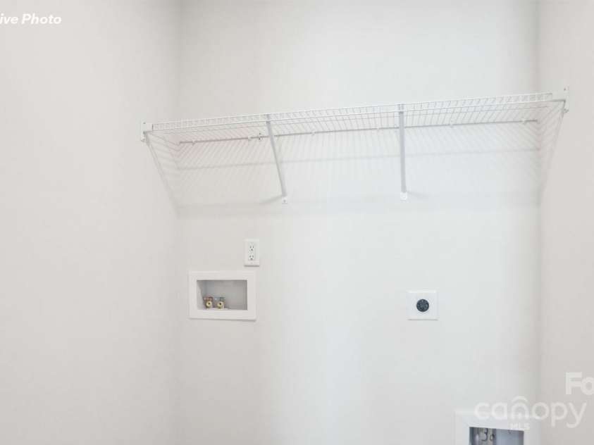 3758 Coleman Drive, Charlotte, NC 28215.  MLS# CAR4294496, YatesRealty ID 33339. 