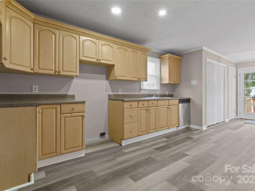 27 Barbee Road, Concord, NC 28027.  MLS# CAR4200287, YatesRealty ID 3334. 