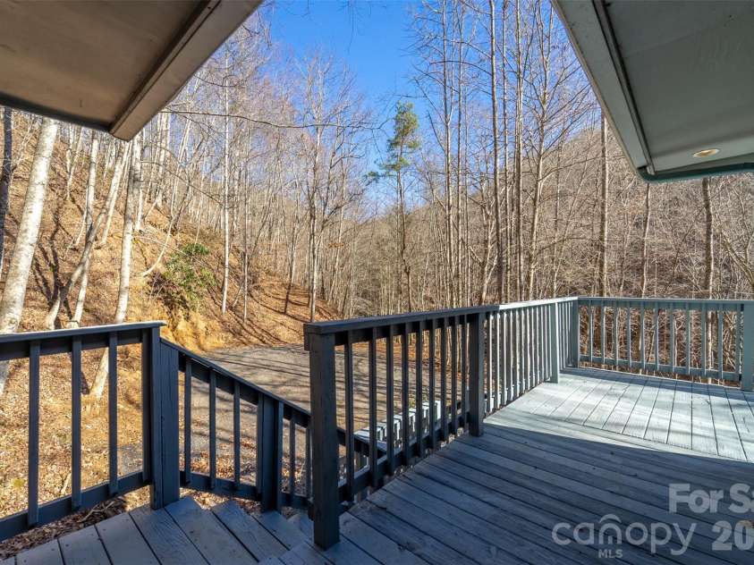 744 Coon Creek Road, Franklin, NC 28734.  MLS# CAR4337315, YatesRealty ID 3334. 