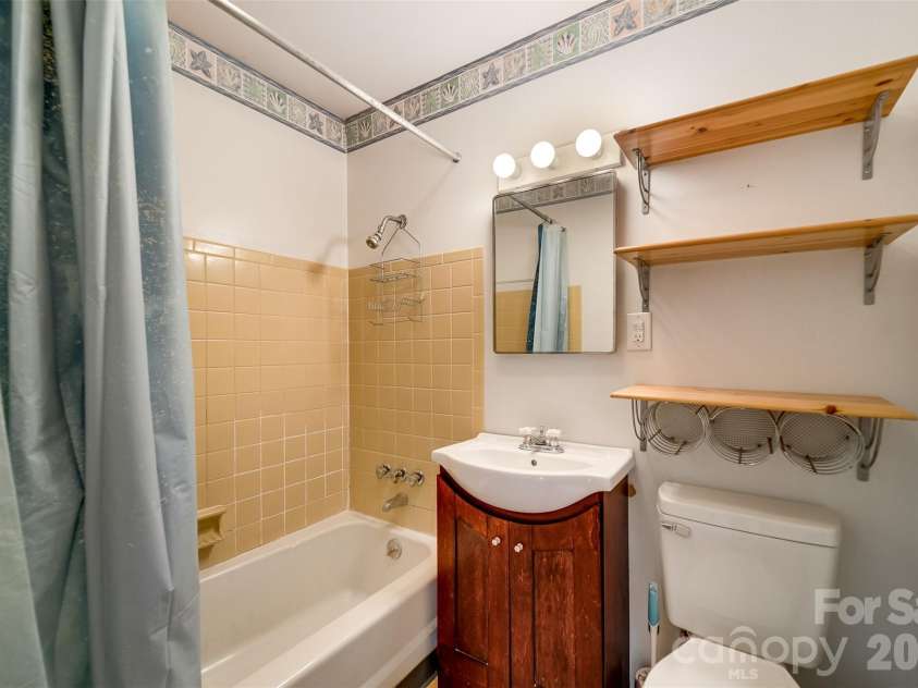744 Coon Creek Road, Franklin, NC 28734.  MLS# CAR4337315, YatesRealty ID 3334. 