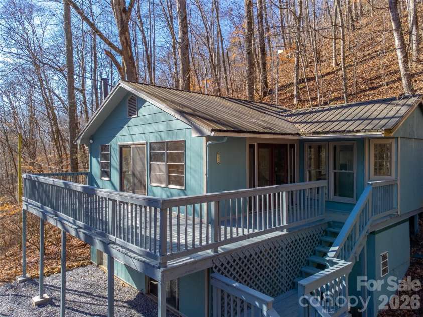 744 Coon Creek Road, Franklin, NC 28734.  MLS# CAR4337315, YatesRealty ID 3334. 