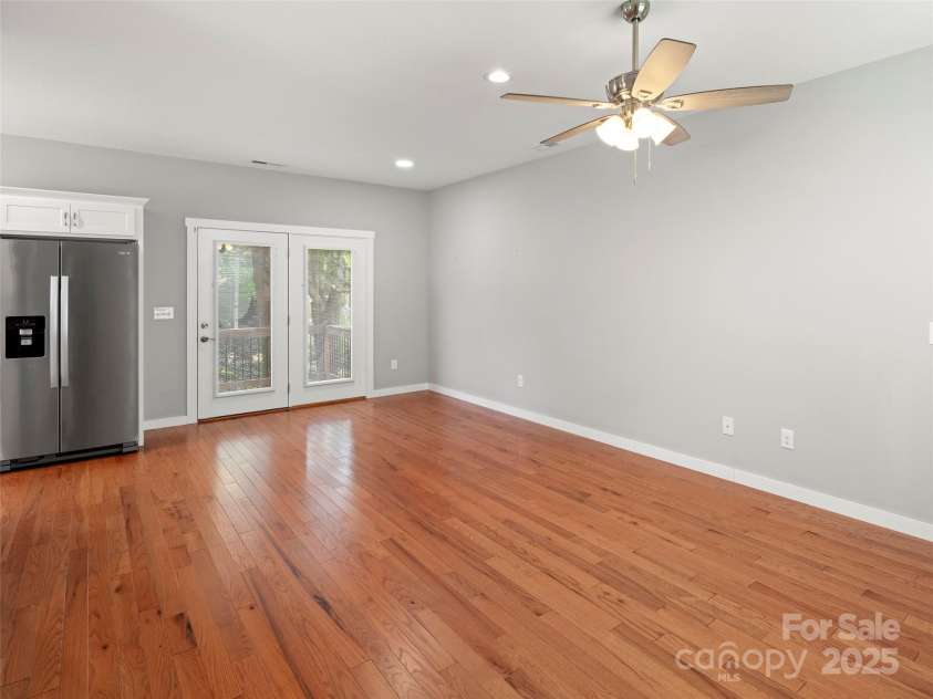 862 Sand Hill Road, Asheville, NC 28806.  MLS# CAR4284247, YatesRealty ID 3334. 