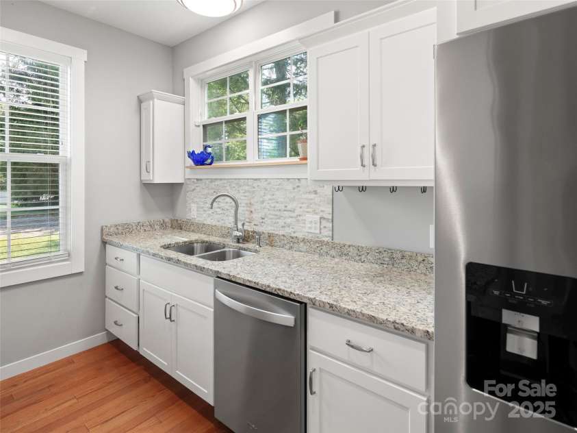 862 Sand Hill Road, Asheville, NC 28806.  MLS# CAR4284247, YatesRealty ID 3334. 