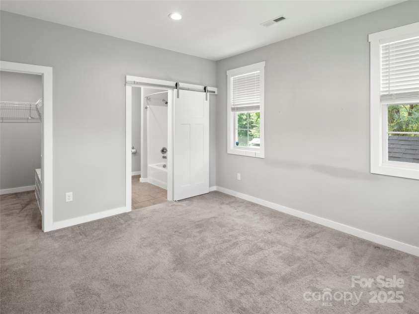 862 Sand Hill Road, Asheville, NC 28806.  MLS# CAR4284247, YatesRealty ID 3334. 