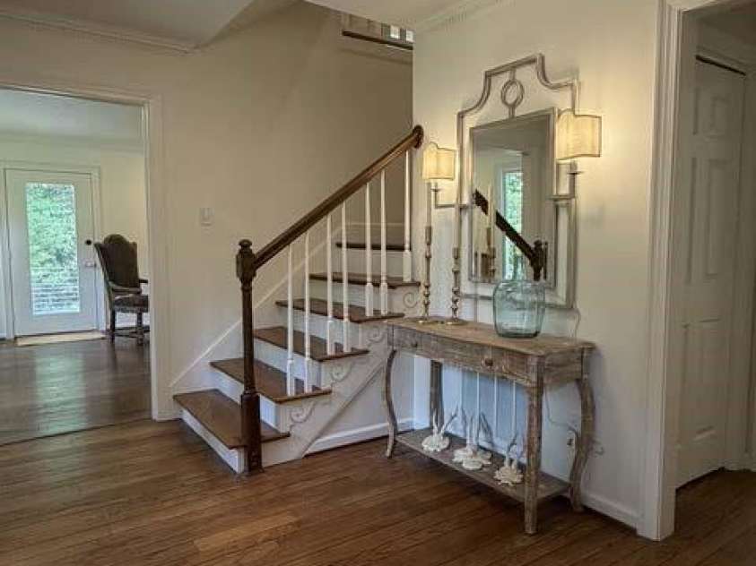 212 Estate Drive, Hendersonville, NC 28739.  MLS# CAR4390907, YatesRealty ID 33340. 