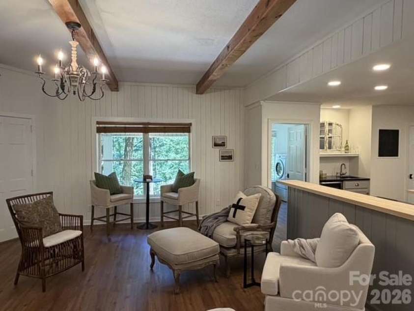 212 Estate Drive, Hendersonville, NC 28739.  MLS# CAR4390907, YatesRealty ID 33340. 