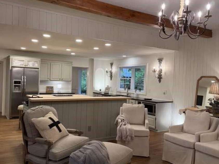 212 Estate Drive, Hendersonville, NC 28739.  MLS# CAR4390907, YatesRealty ID 33340. 