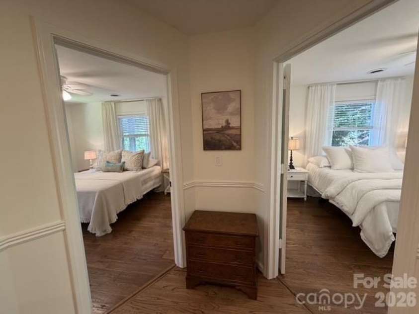 212 Estate Drive, Hendersonville, NC 28739.  MLS# CAR4390907, YatesRealty ID 33340. 