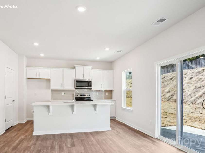 3805 Coleman Drive, Charlotte, NC 28215.  MLS# CAR4294502, YatesRealty ID 33340. 