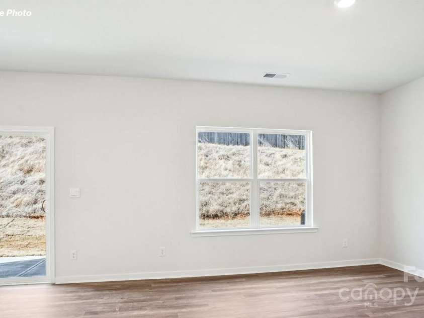 3805 Coleman Drive, Charlotte, NC 28215.  MLS# CAR4294502, YatesRealty ID 33340. 
