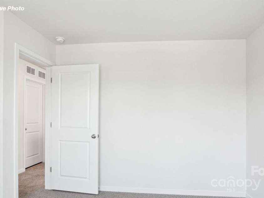 3805 Coleman Drive, Charlotte, NC 28215.  MLS# CAR4294502, YatesRealty ID 33340. 