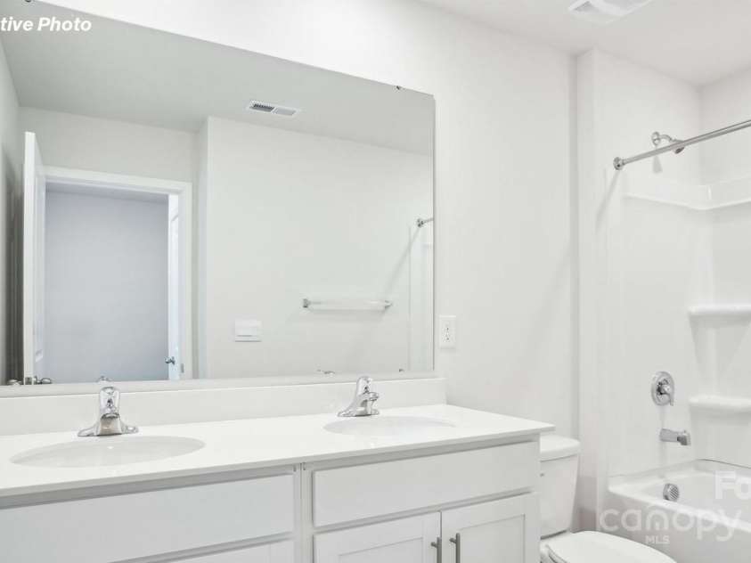 3805 Coleman Drive, Charlotte, NC 28215.  MLS# CAR4294502, YatesRealty ID 33340. 