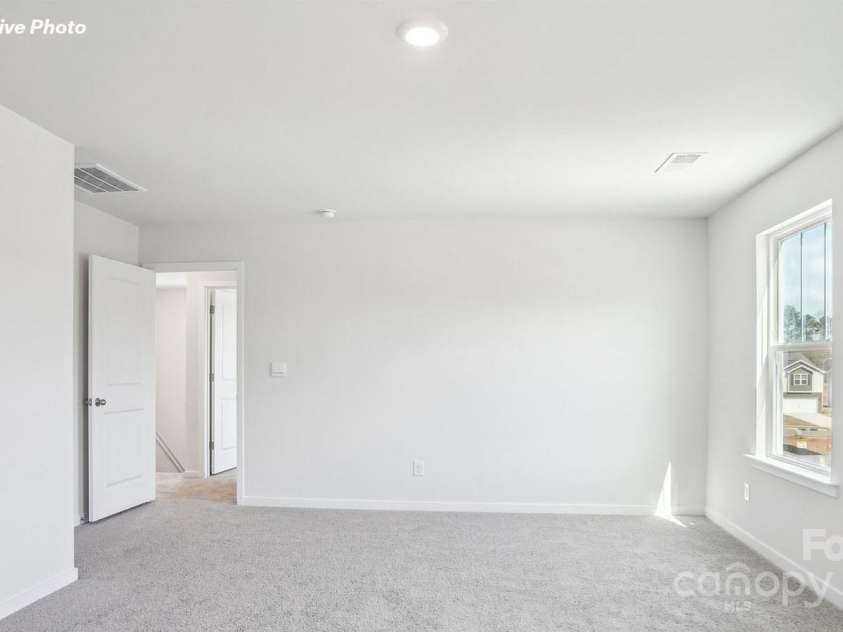 3805 Coleman Drive, Charlotte, NC 28215.  MLS# CAR4294502, YatesRealty ID 33340. 