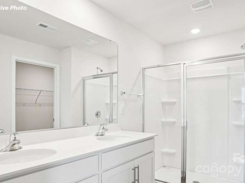 3805 Coleman Drive, Charlotte, NC 28215.  MLS# CAR4294502, YatesRealty ID 33340. 