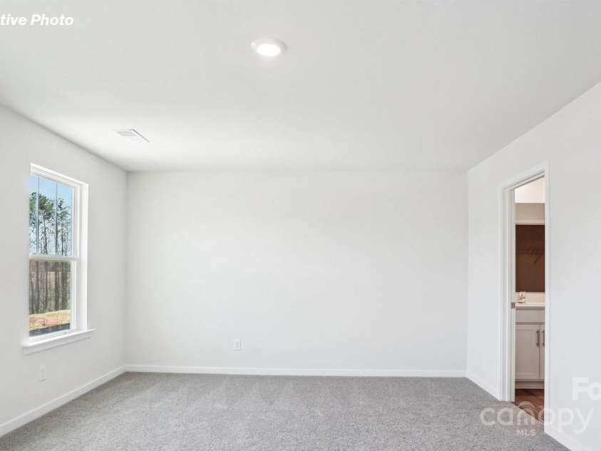 3805 Coleman Drive, Charlotte, NC 28215.  MLS# CAR4294502, YatesRealty ID 33340. 