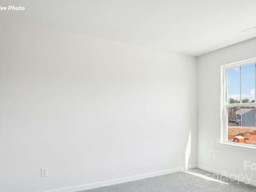 3805 Coleman Drive, Charlotte, NC 28215.  MLS# CAR4294502, YatesRealty ID 33340. 