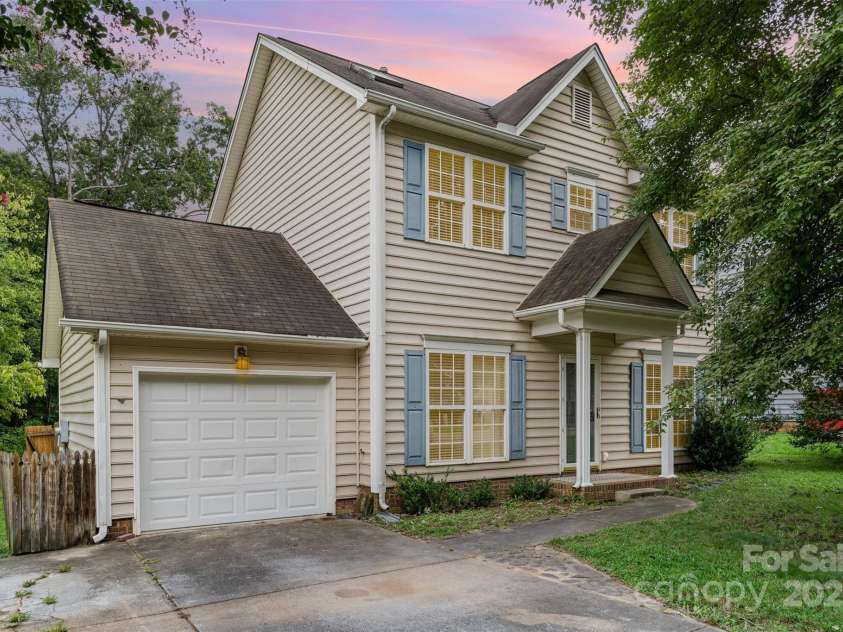 210 Devon Forest Drive, Mooresville, NC 28115.  MLS# CAR4293435, YatesRealty ID 33341. 